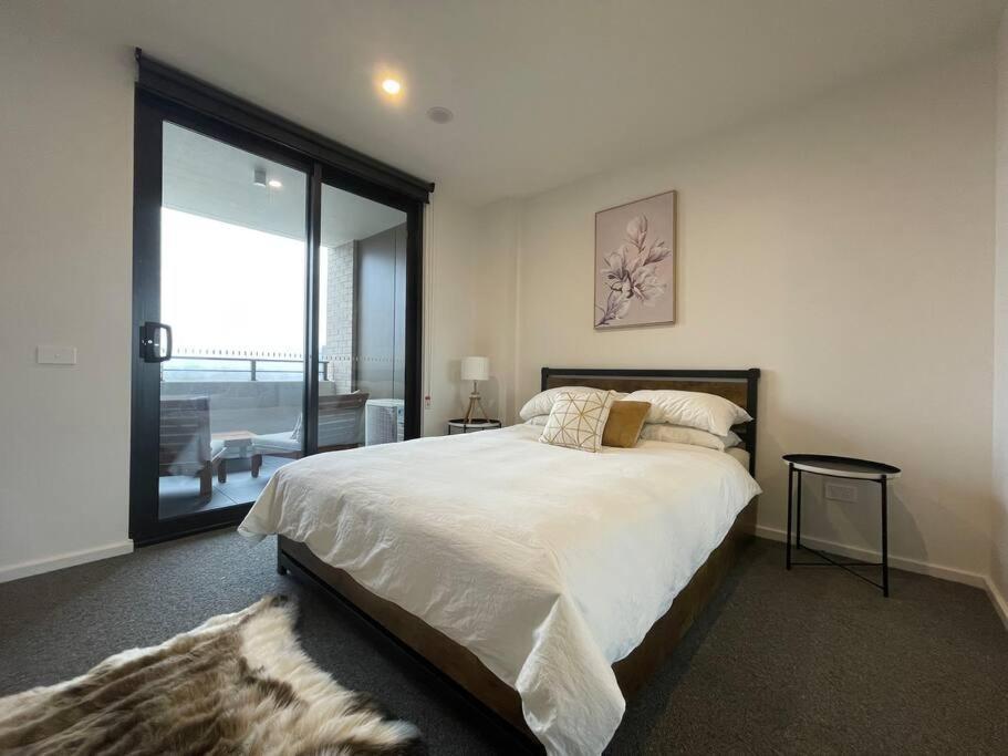 Apartment Brand New 1br Dickson *