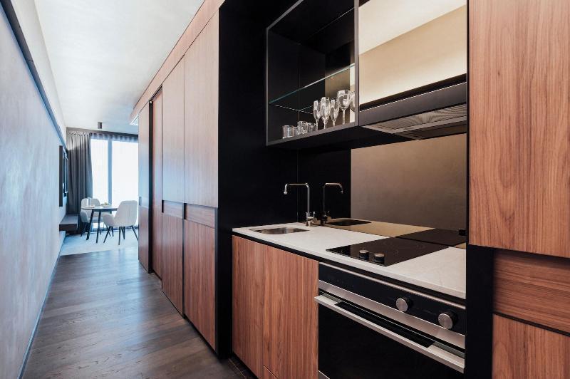 A By Adina 4* Canberra