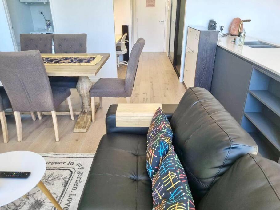 Apartment 3 Brs Topfloor View@heart Of Free Parking