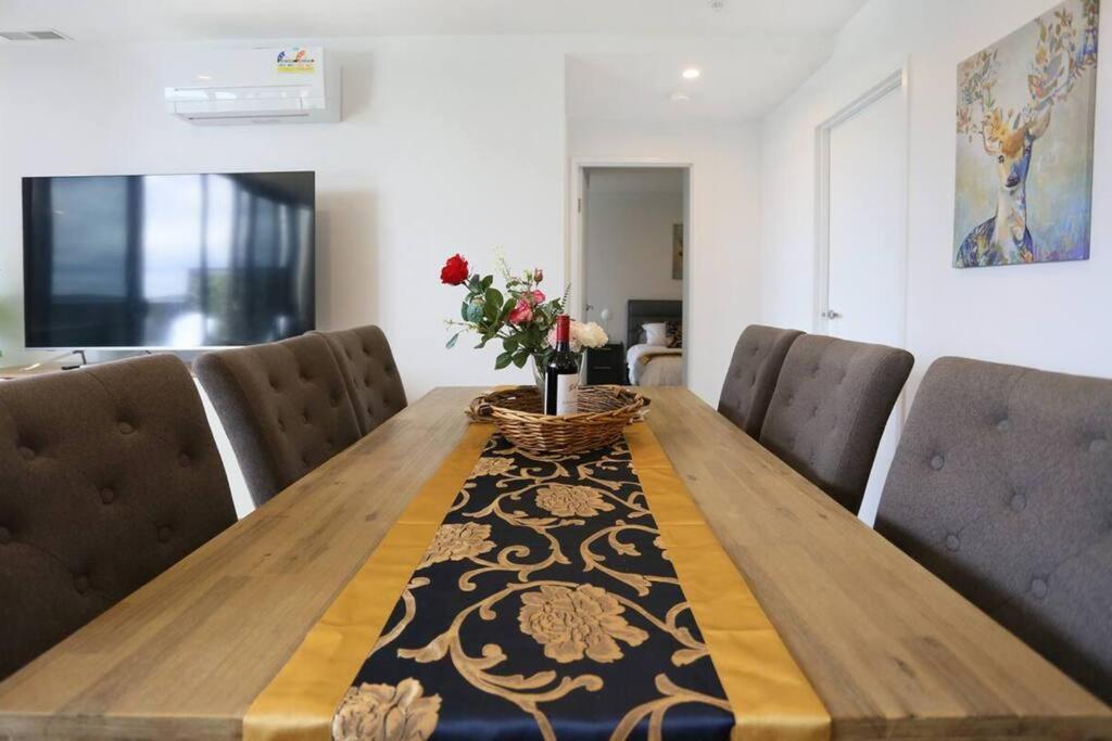 3 Brs Topfloor View@heart Of Free Parking Canberra