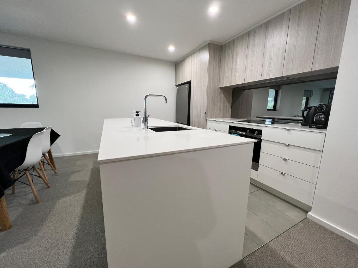 Apartment Embark Luxe 2br 2bath In Lynham 1 Secure Carpark Wifi *