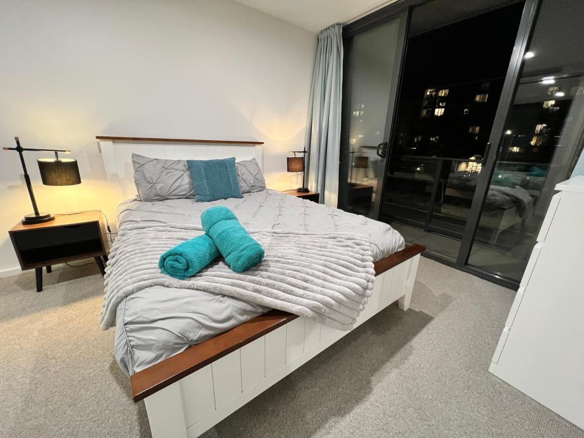Embark Luxe 2br 2bath In Lynham 1 Secure Carpark Wifi