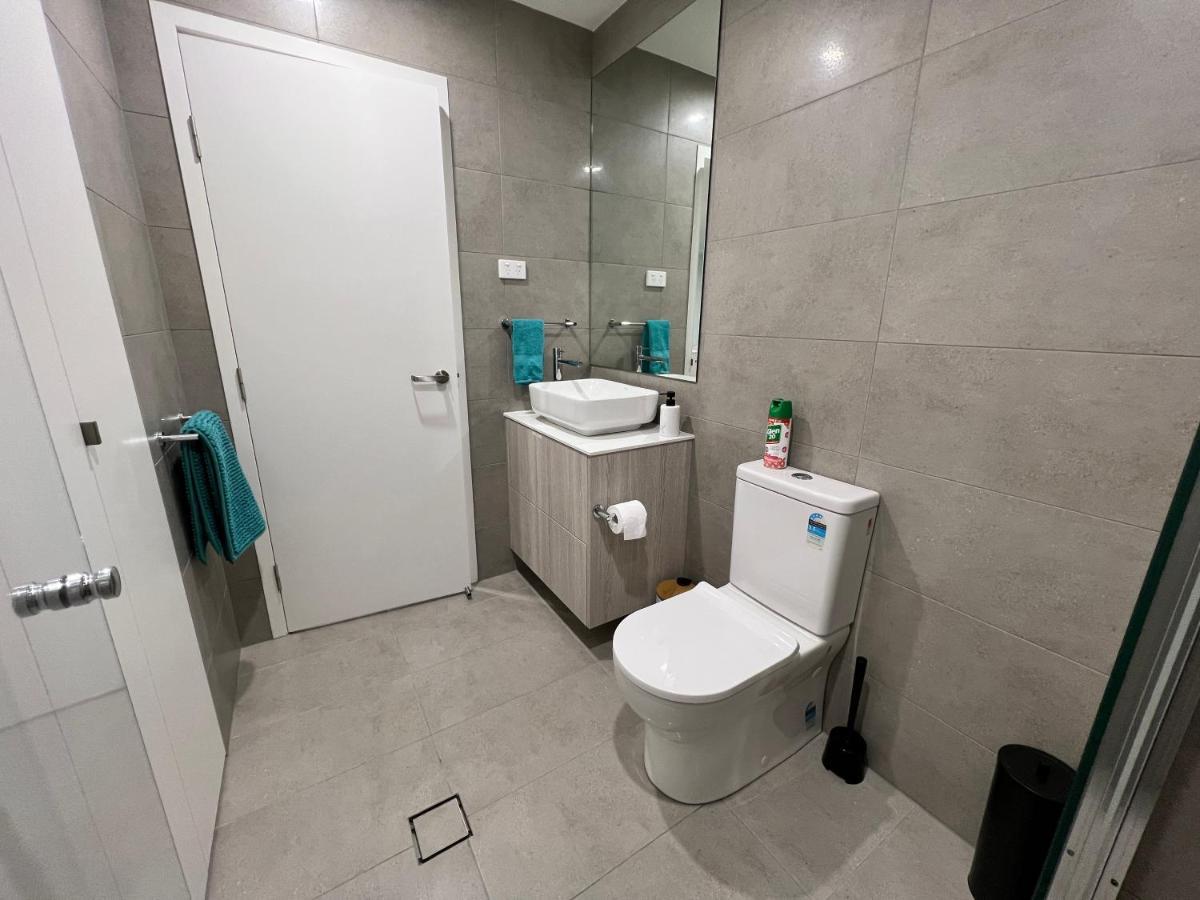 Embark Luxe 2br 2bath In Lynham 1 Secure Carpark Wifi *