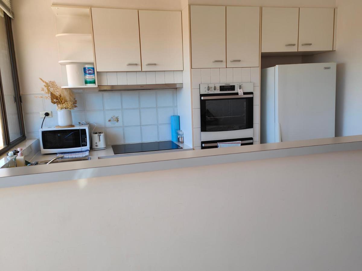 Apartment Tuggeranong Short Stay #07C - Sleeps 6