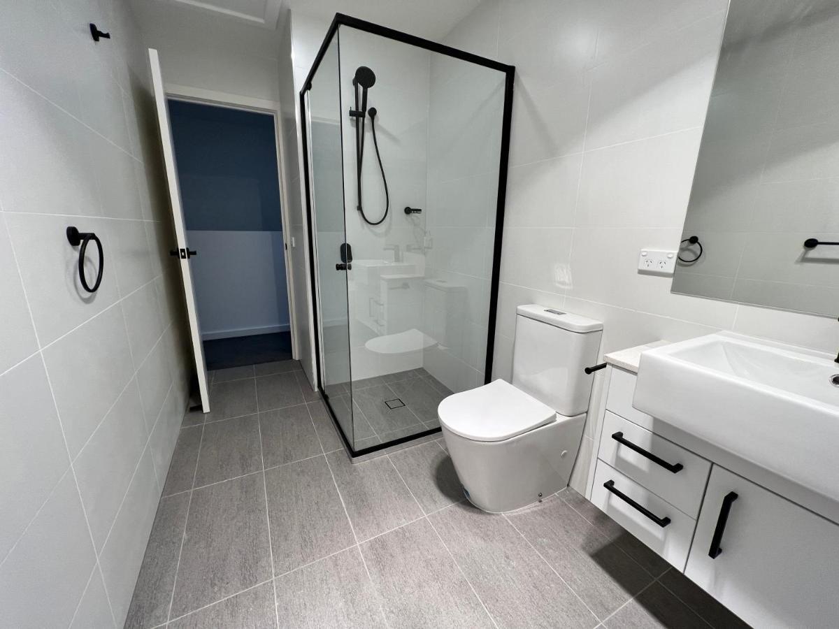 Stunning Dickson Luxe 3br 2bath Double Garage Wifi Brand New