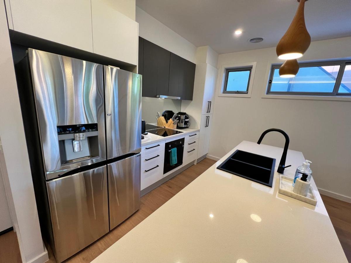 Stunning Dickson Luxe 3br 2bath Double Garage Wifi Brand New