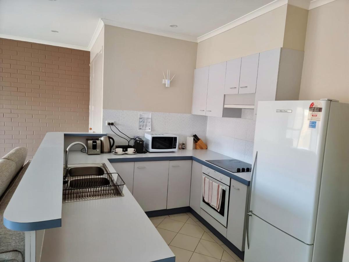 Tuggeranong Short #09c - Sleeps 4 *