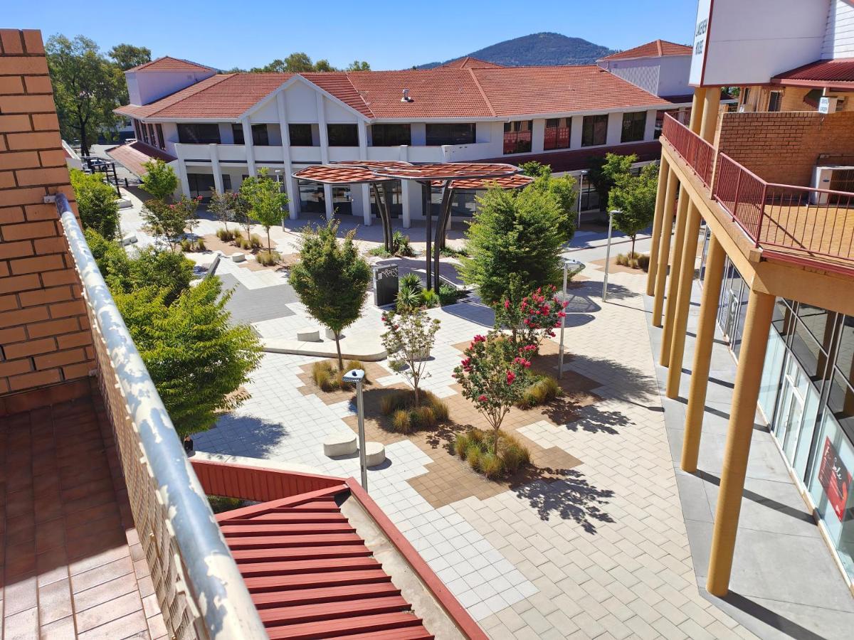 Tuggeranong Short #09c - Sleeps 4 Canberra