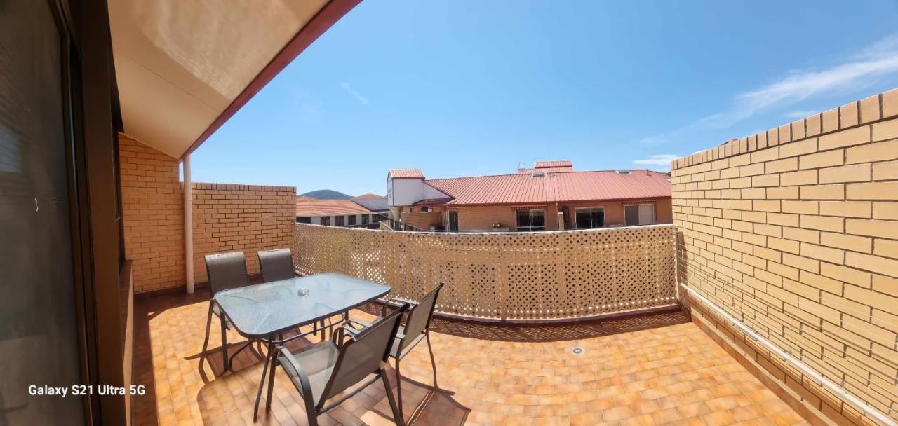Tuggeranong Short #09c - Sleeps 4 Canberra