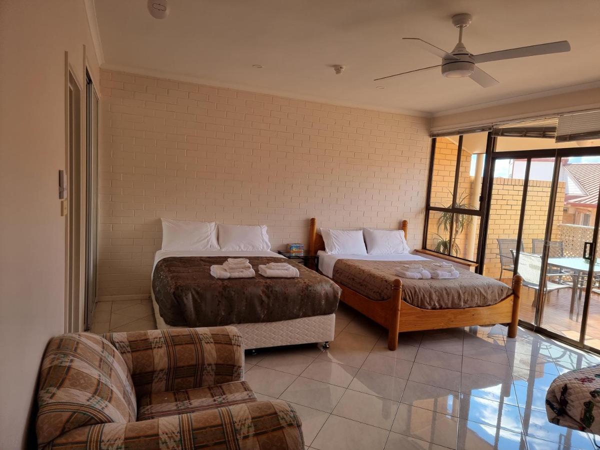 Tuggeranong Short #10c - Sleeps 6