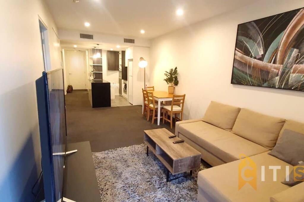 Apartment Delight In Dickson -2bd 2bth 2csp Canberra