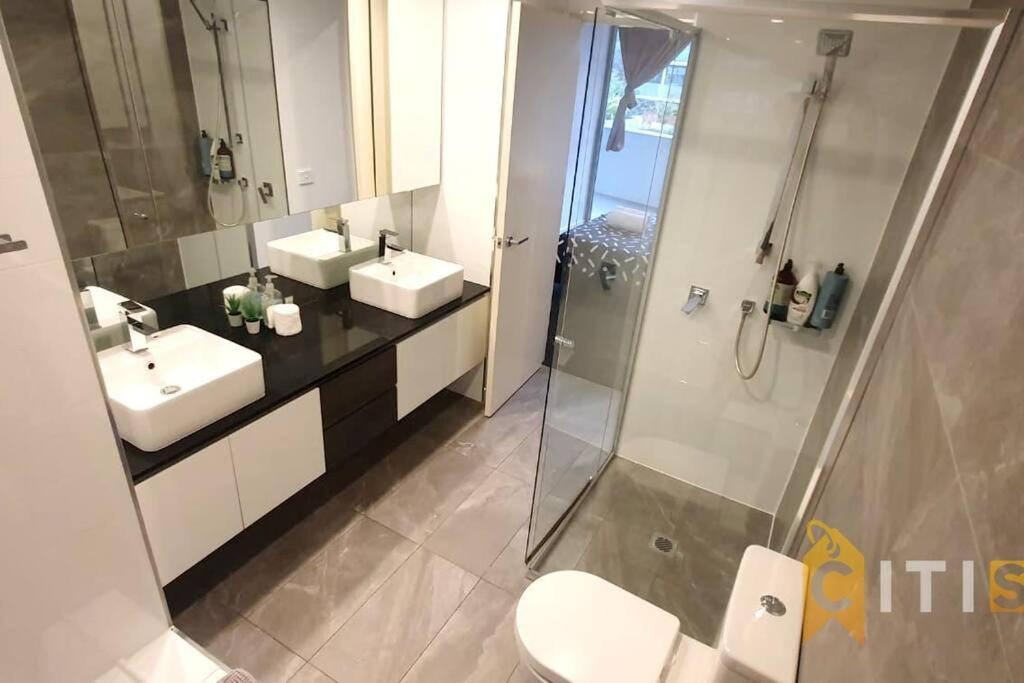 Delight In Dickson -2bd 2bth 2csp * Canberra