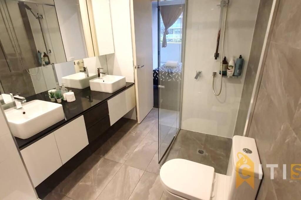 Apartment Delight In Dickson -2bd 2bth 2csp