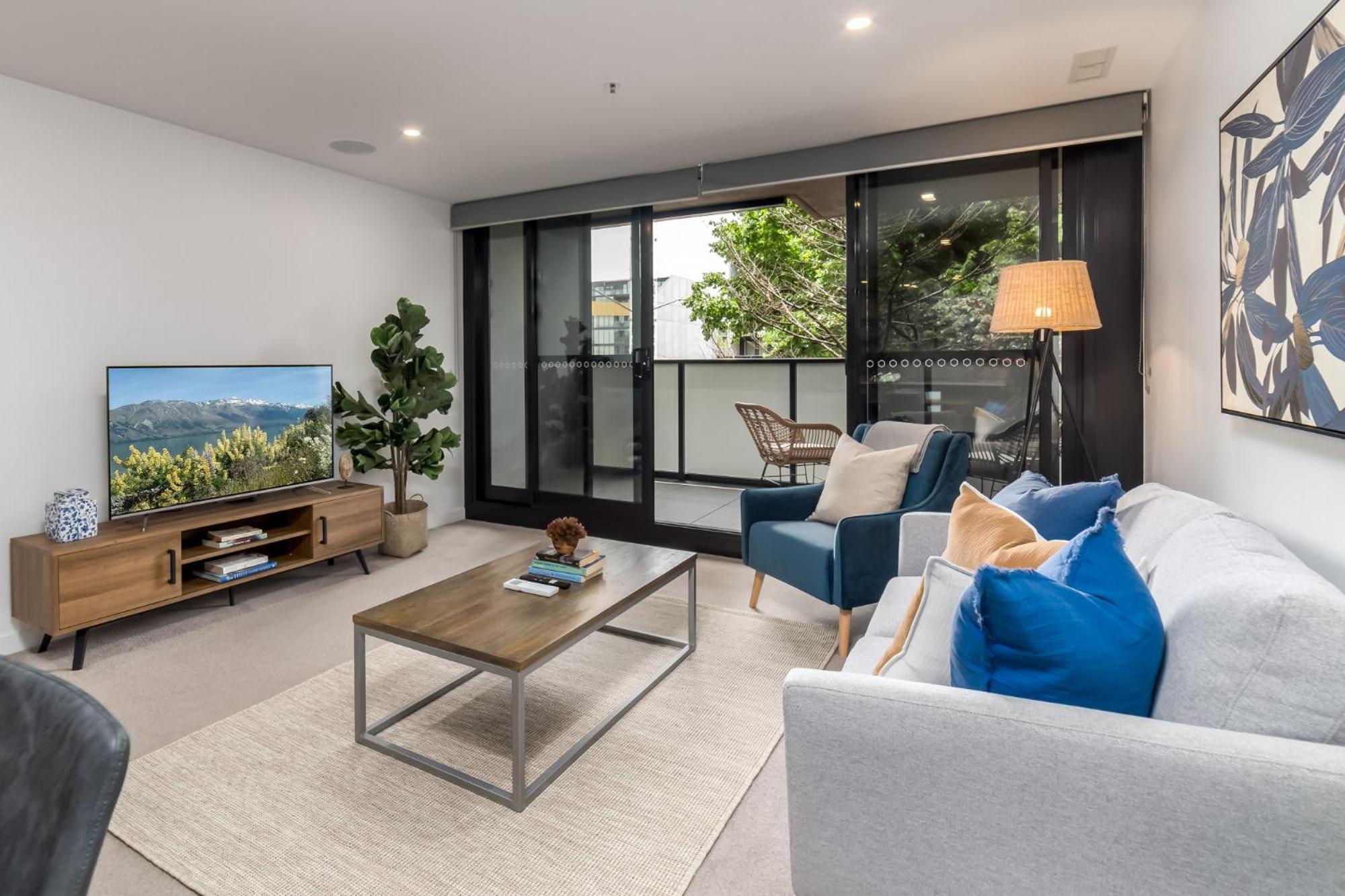 Chic 3-bed In With Pool, Sauna And Gym Apartment