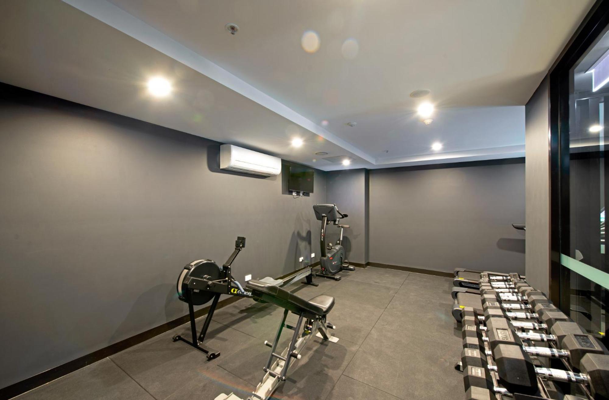 Center 2-bed With Gym, Sauna, Indoor Pool & Views * Canberra