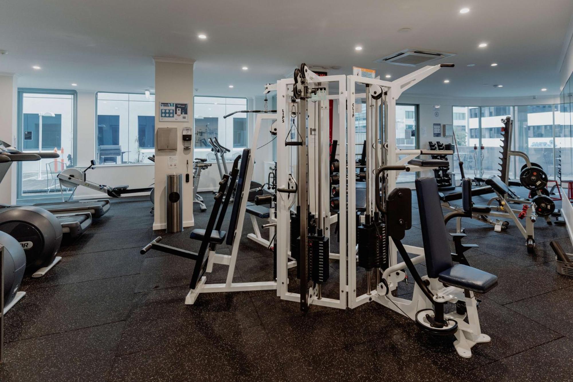 2-bed With Gym And Secure Parking * Canberra