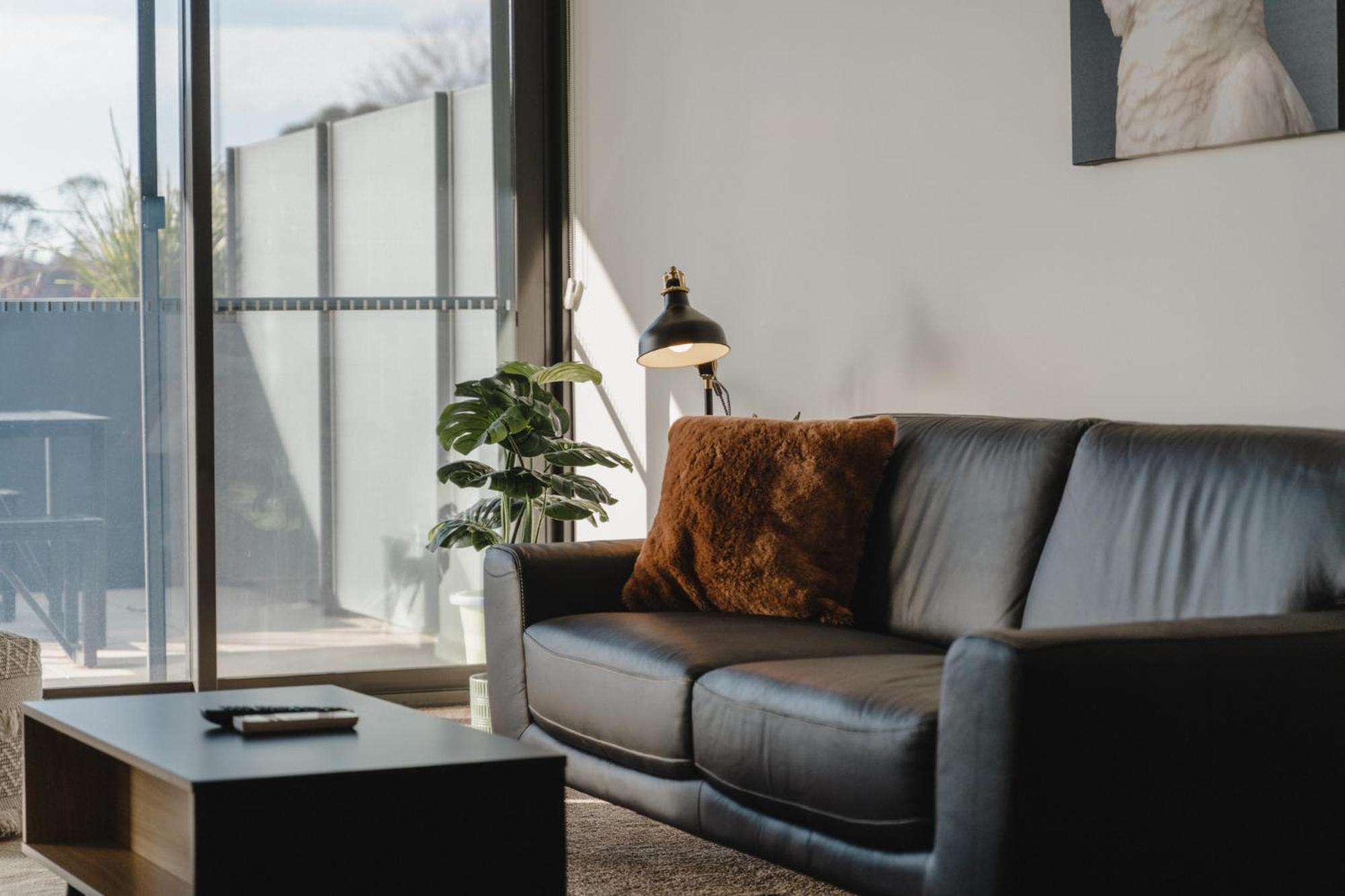 1-bed With Balcony, Rooftop Bbq & Parking Canberra