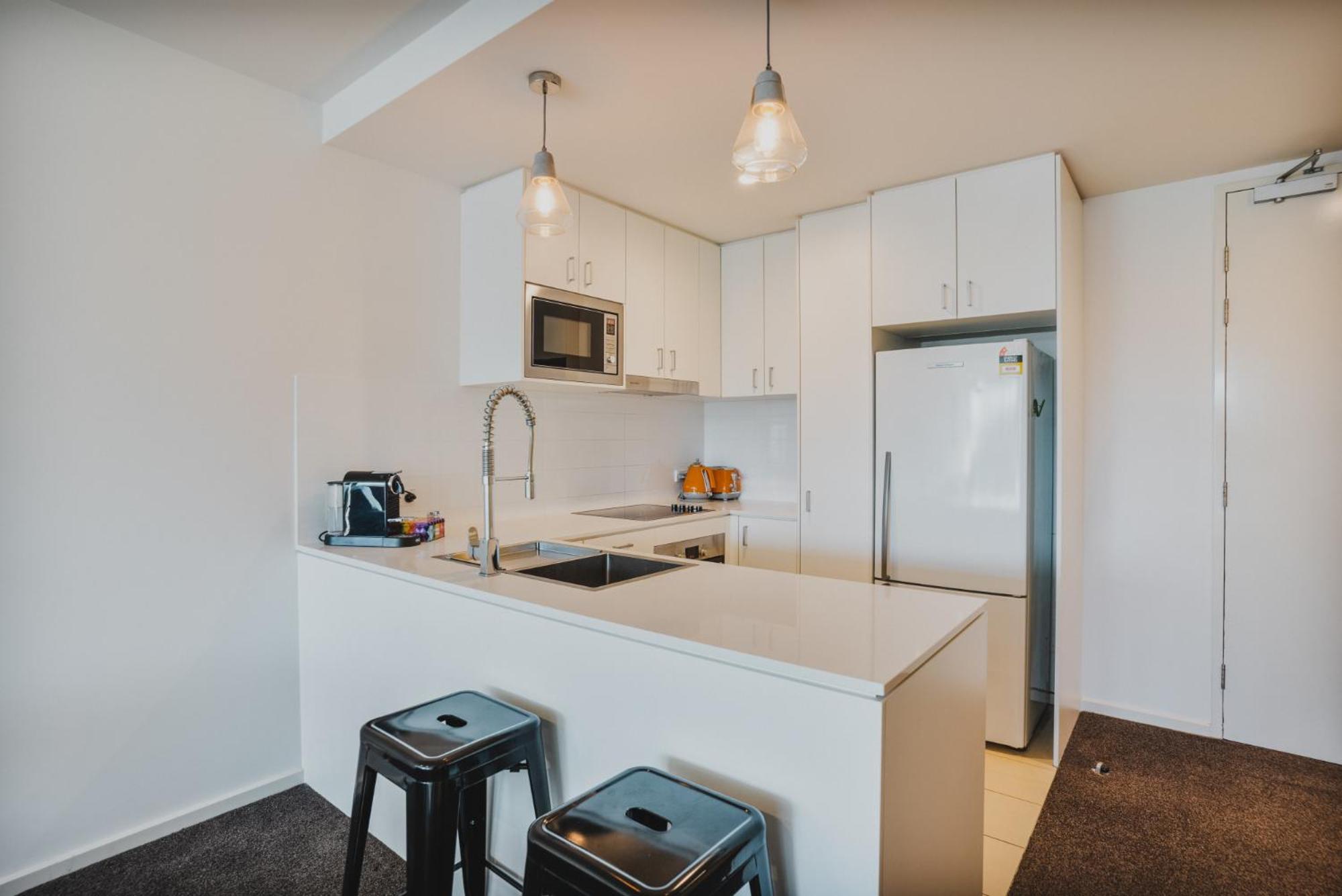 1-bed With Balcony, Rooftop Bbq & Parking Apartment *