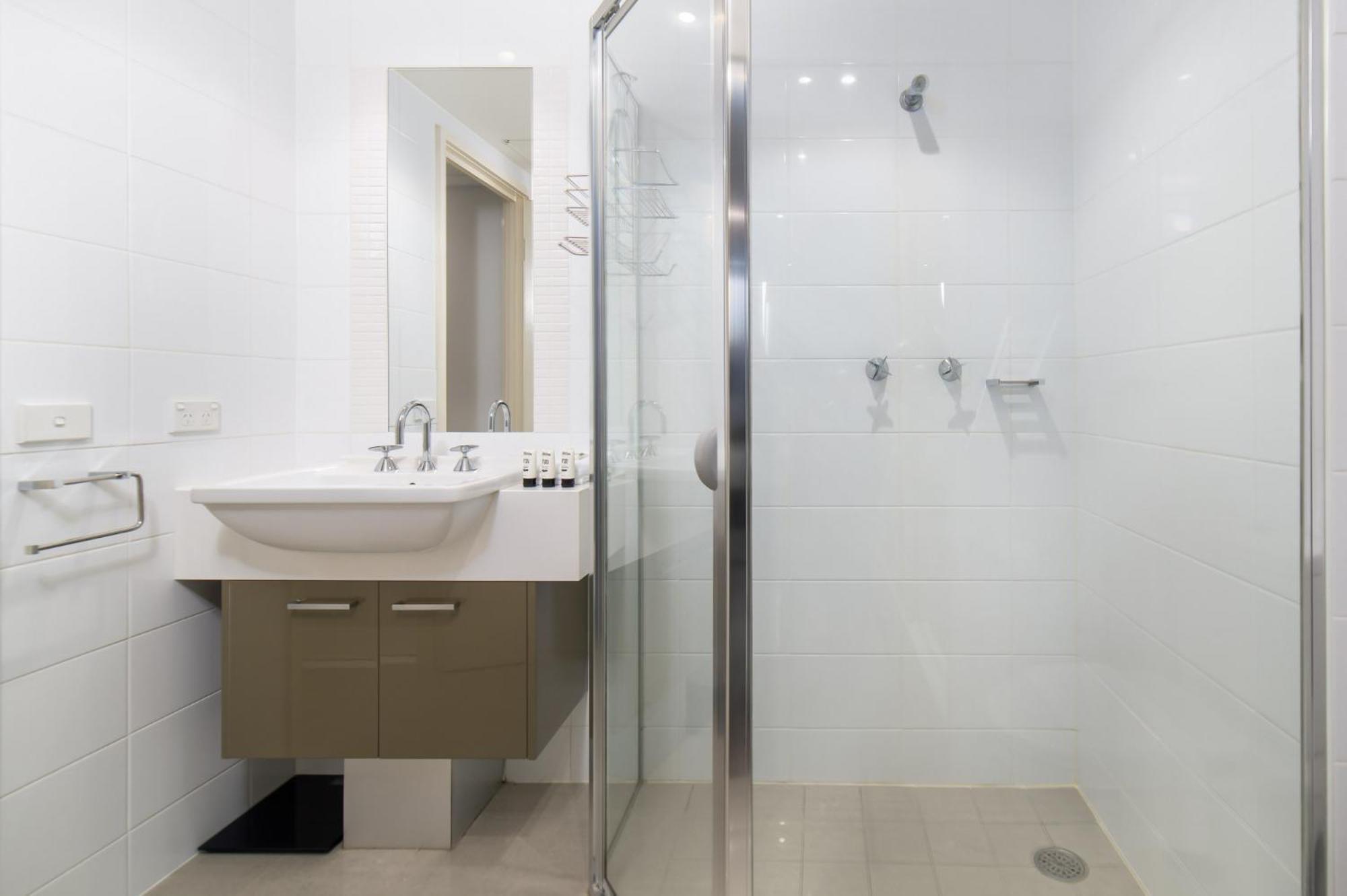 1-bed With Parking Bbq And Indoor Pool * Canberra