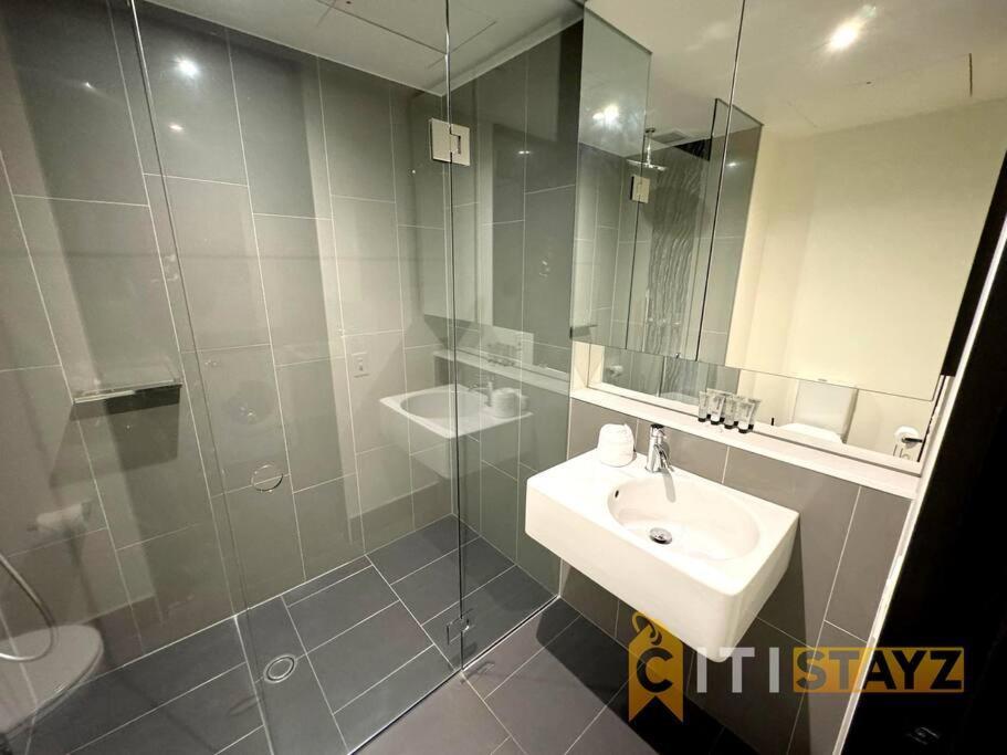In New Acton - 2bd 2bth Apartment *