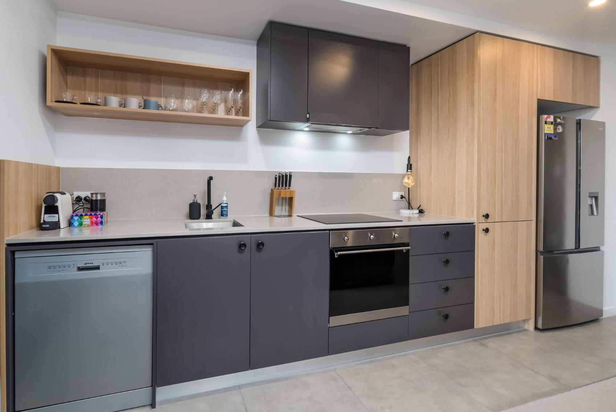 Modern 1-bed With Pool And Sauna Apartment *