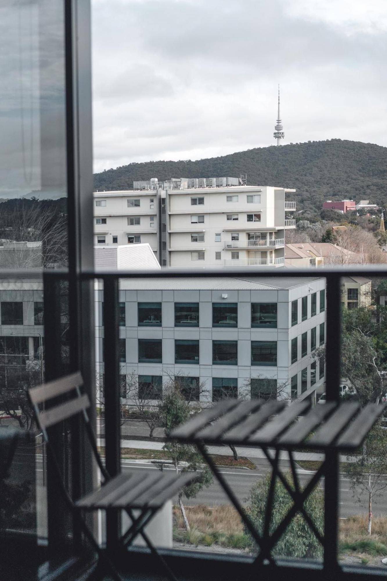 Center 2-bed With Gym, Sauna, Indoor Pool & Views Apartment *