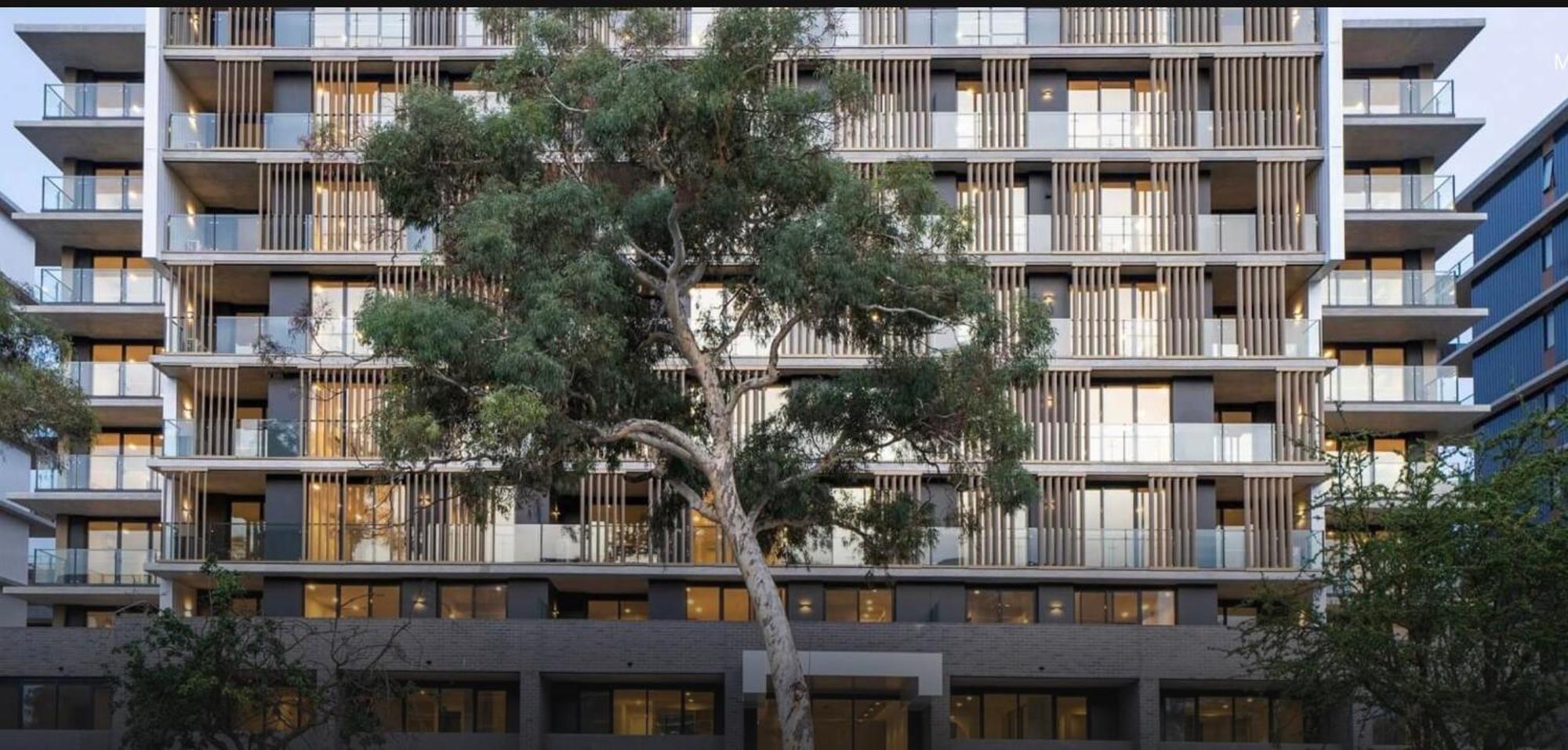 The Hamptons - Lux 2 Bed 2 Bath, Pool - Location * Canberra
