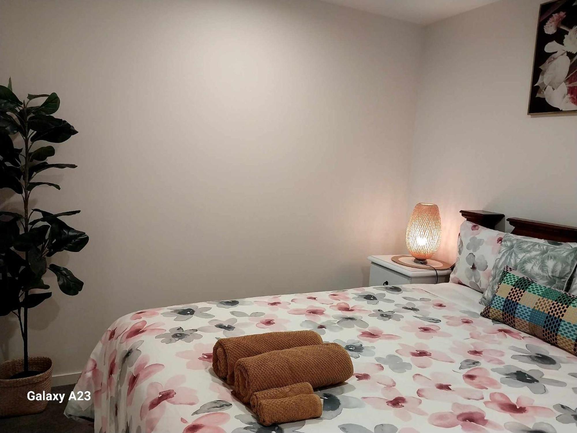 Apartment Lux 2 Bed 2 Bath Secure Parking In The Heart Of Dickson,