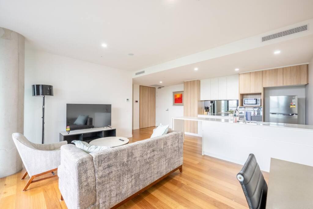 Apartment Two Bedroom Next To Centre *