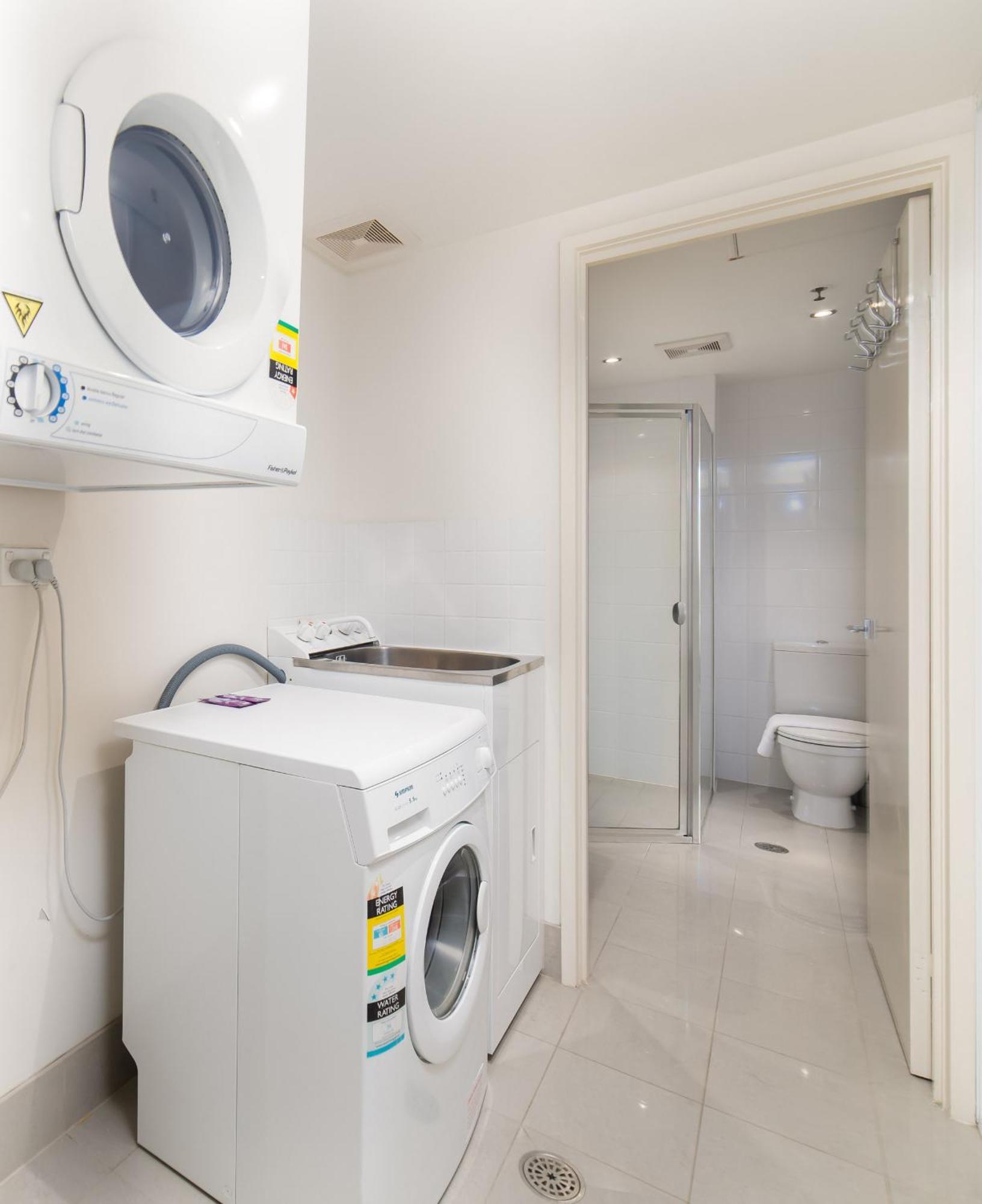 Apartment 1-bed With Parking Bbq And Indoor Pool Canberra