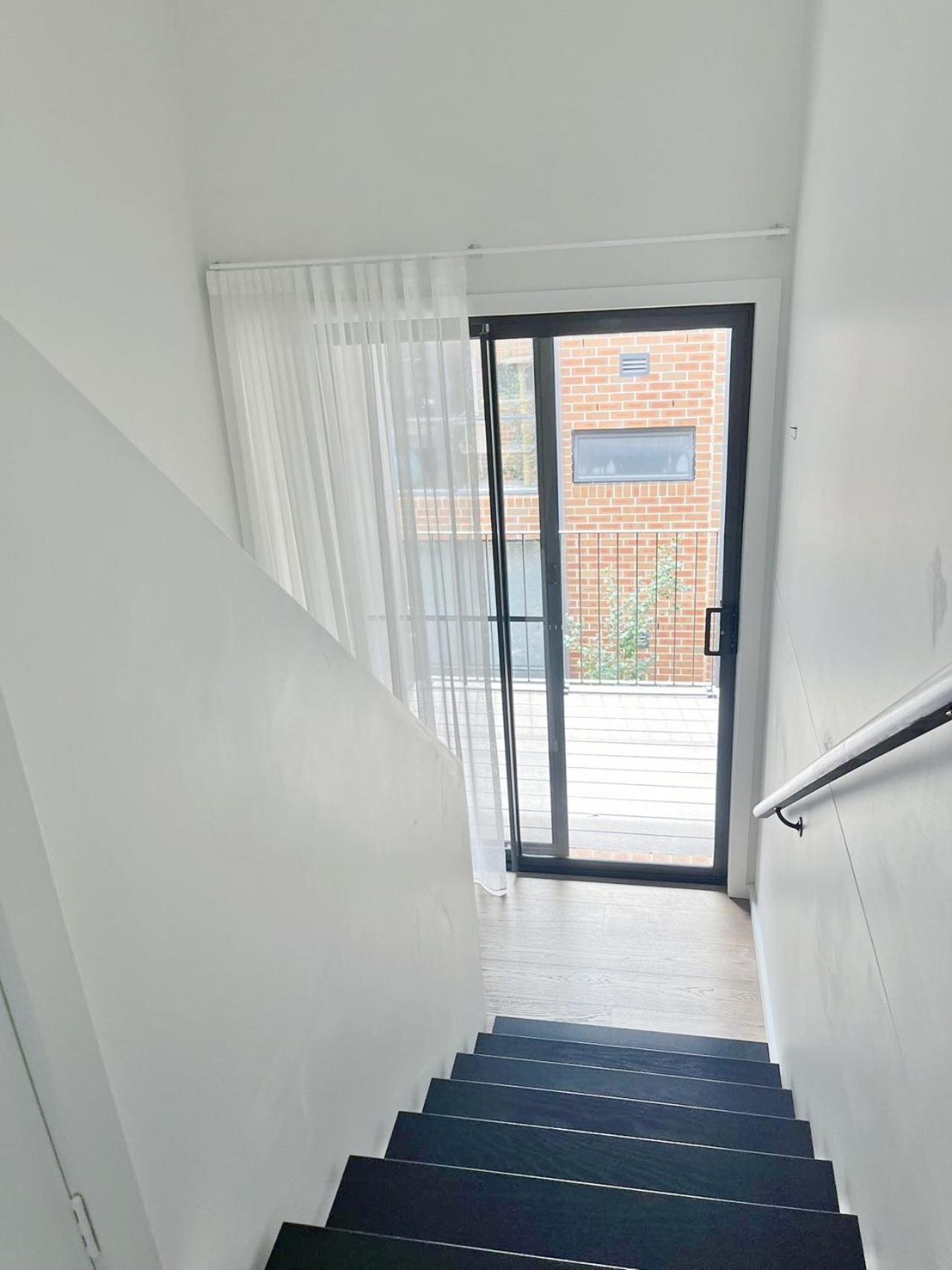 Townhouse At Apartment *