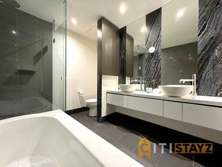 In New Acton - 2bd 2bth * Canberra