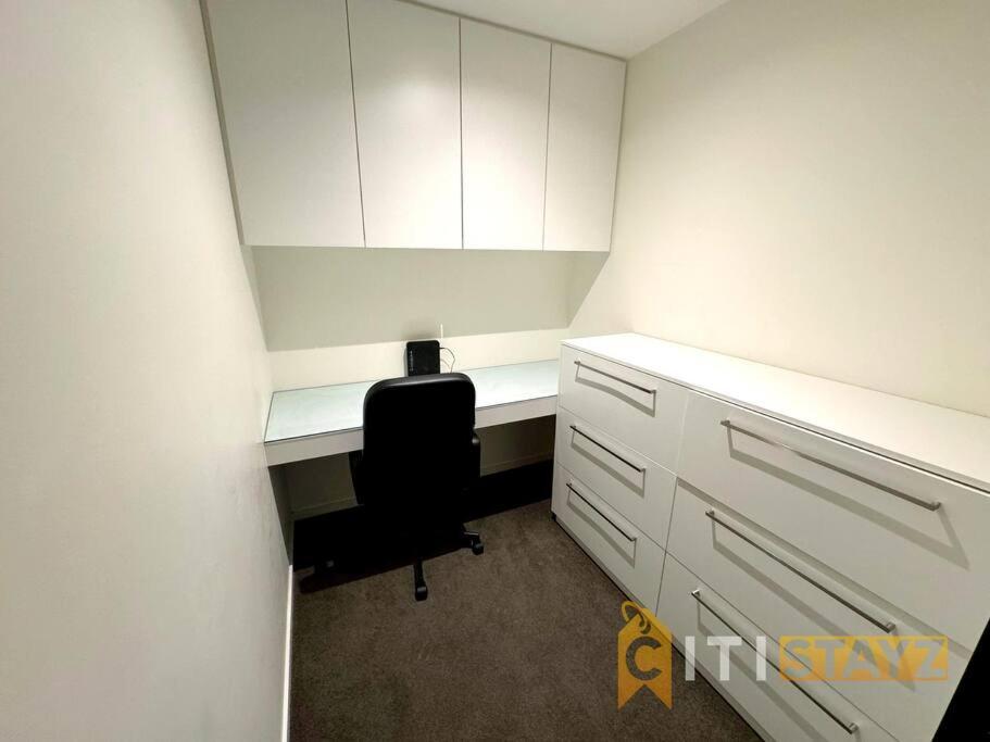 In New Acton - 2bd 2bth Apartment *