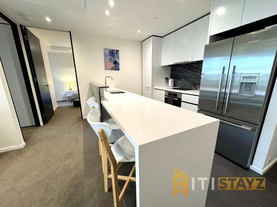 Apartment In New Acton - 2bd 2bth *