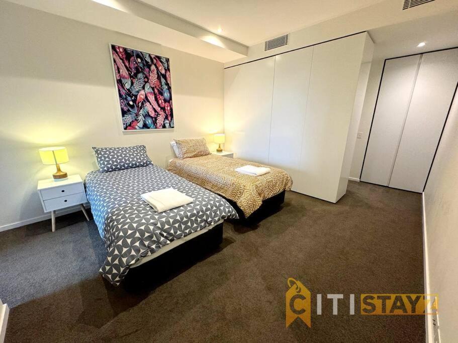 Apartment In New Acton - 2bd 2bth *