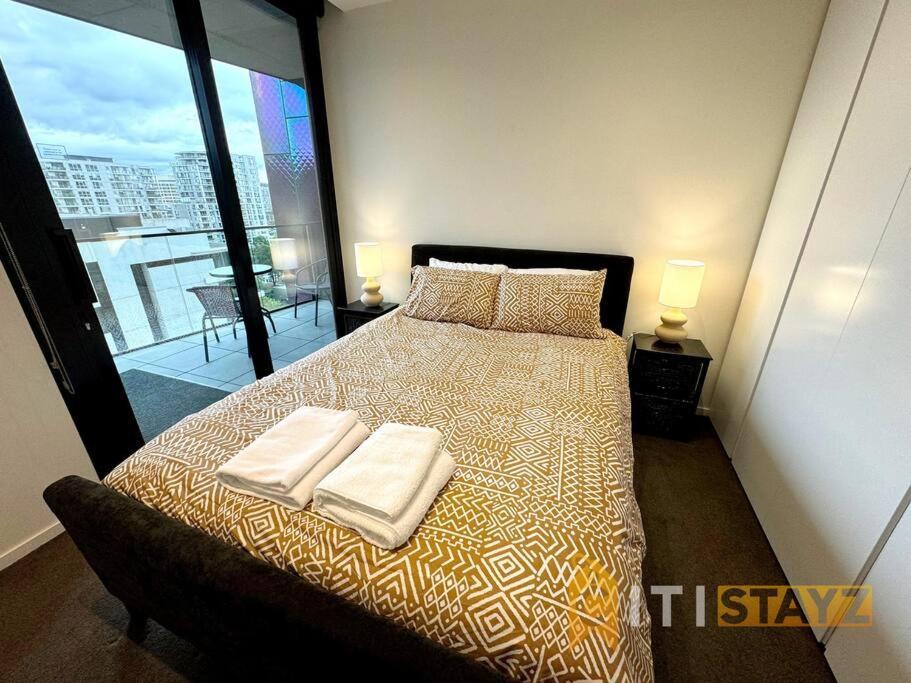In New Acton - 2bd 2bth Apartment Canberra