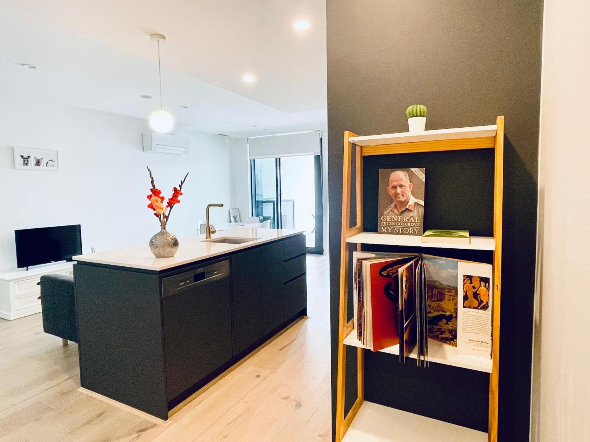The Metropol 2br Apt, In The Heart Of Cbd 2b1b1c, Free Parking, Wi-fi Apartment Canberra