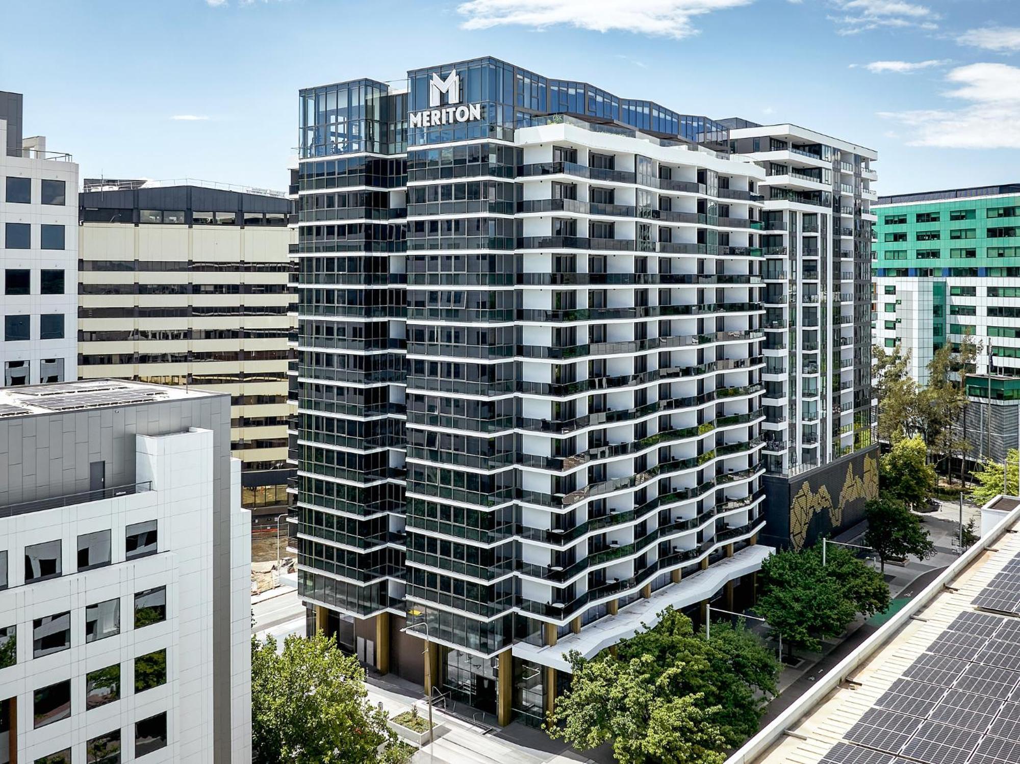 Meriton Suites Aparthotel 5*