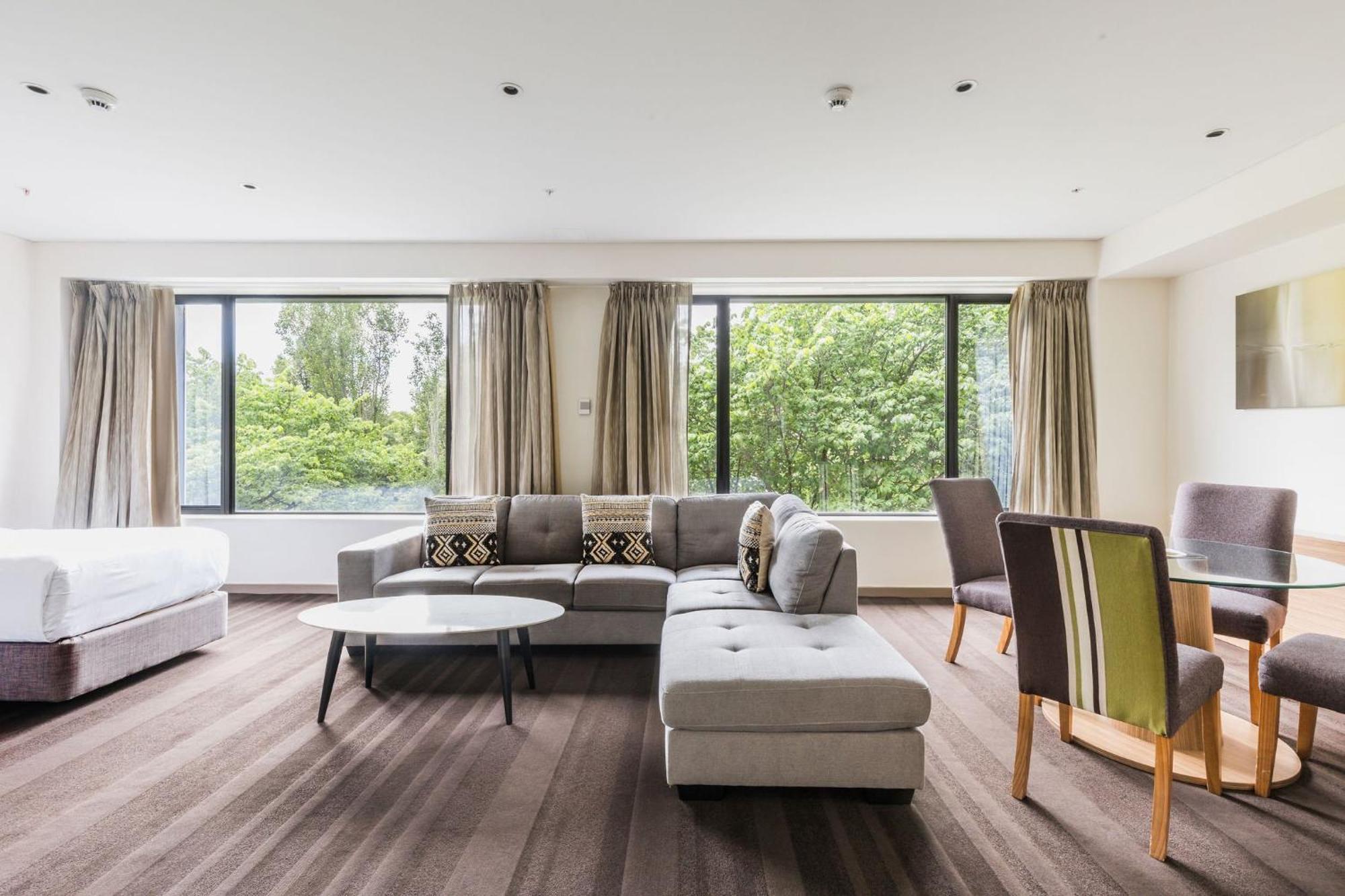 Crowne Plaza By Ihg