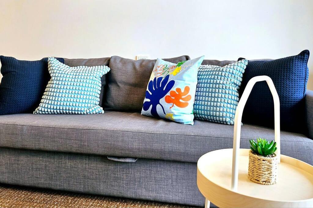 Apartment Lovely 1br Free Parking & Facing Mall Canberra