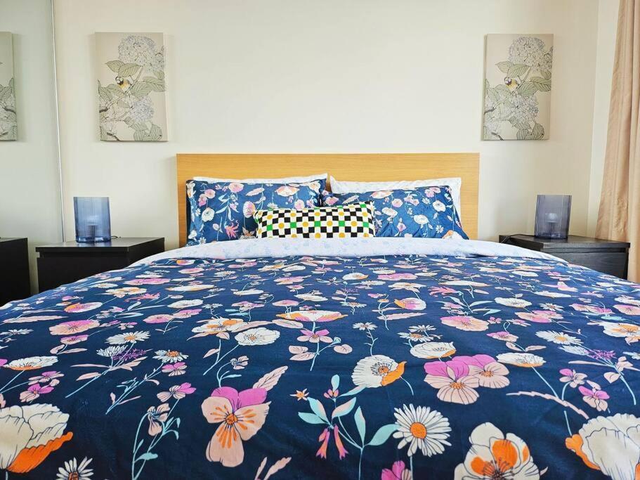 Lovely 1br Free Parking & Facing Mall Apartment Canberra