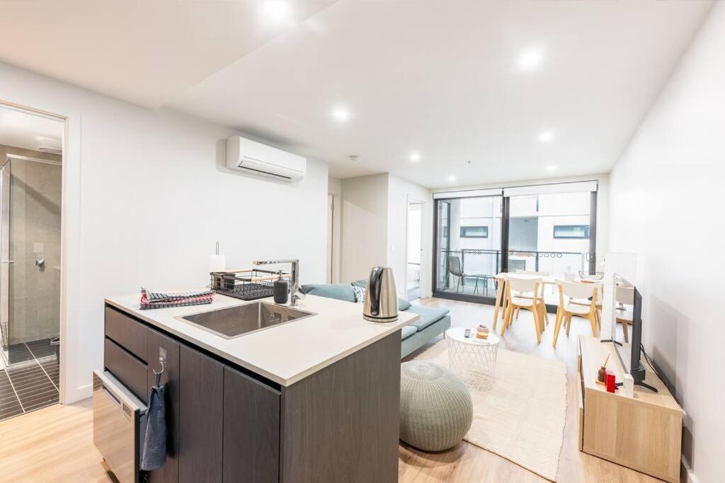 Convenient Located 2 Bedroom In Braddon * Canberra