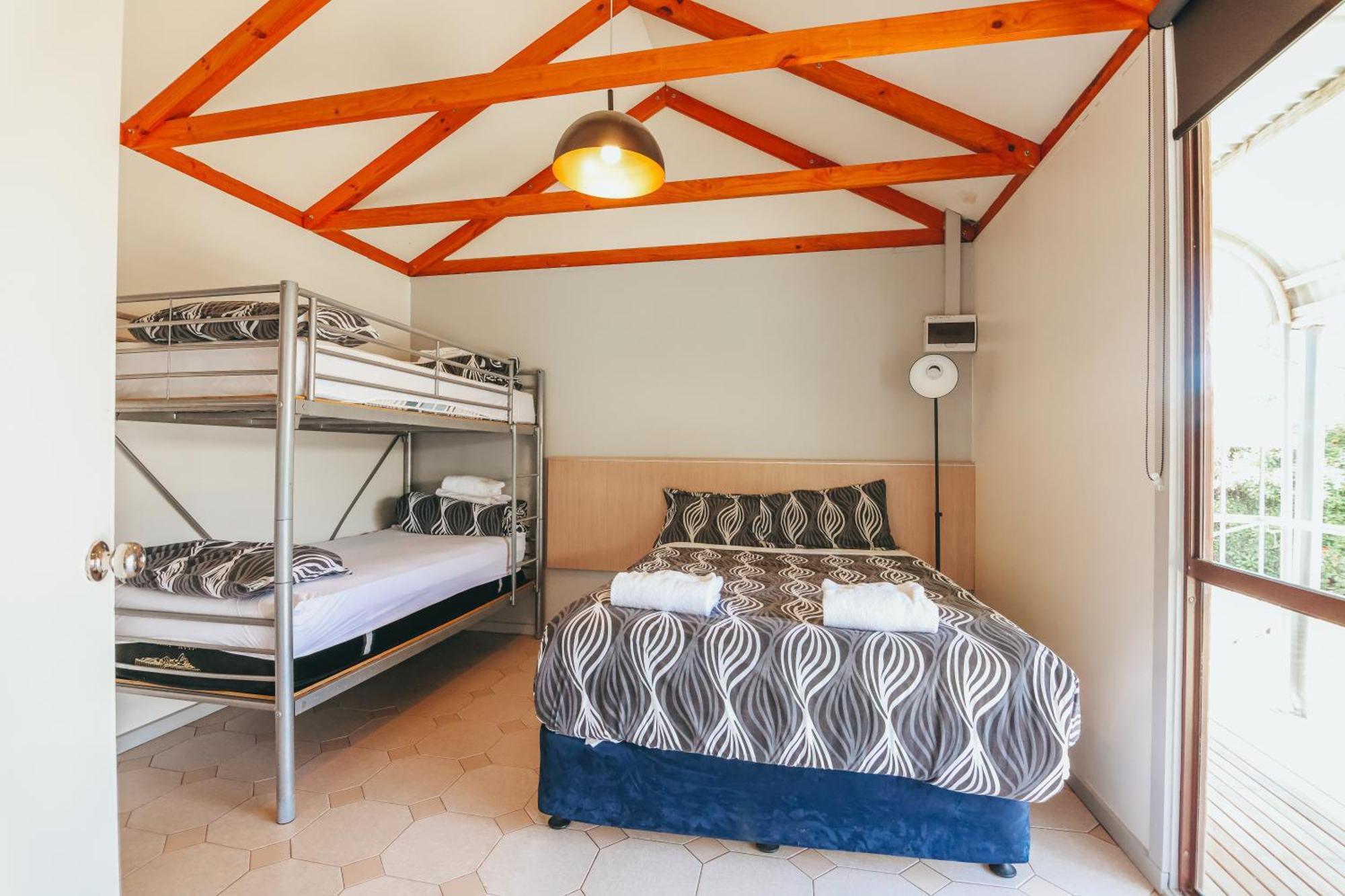 Eaglehawk Park Holiday park