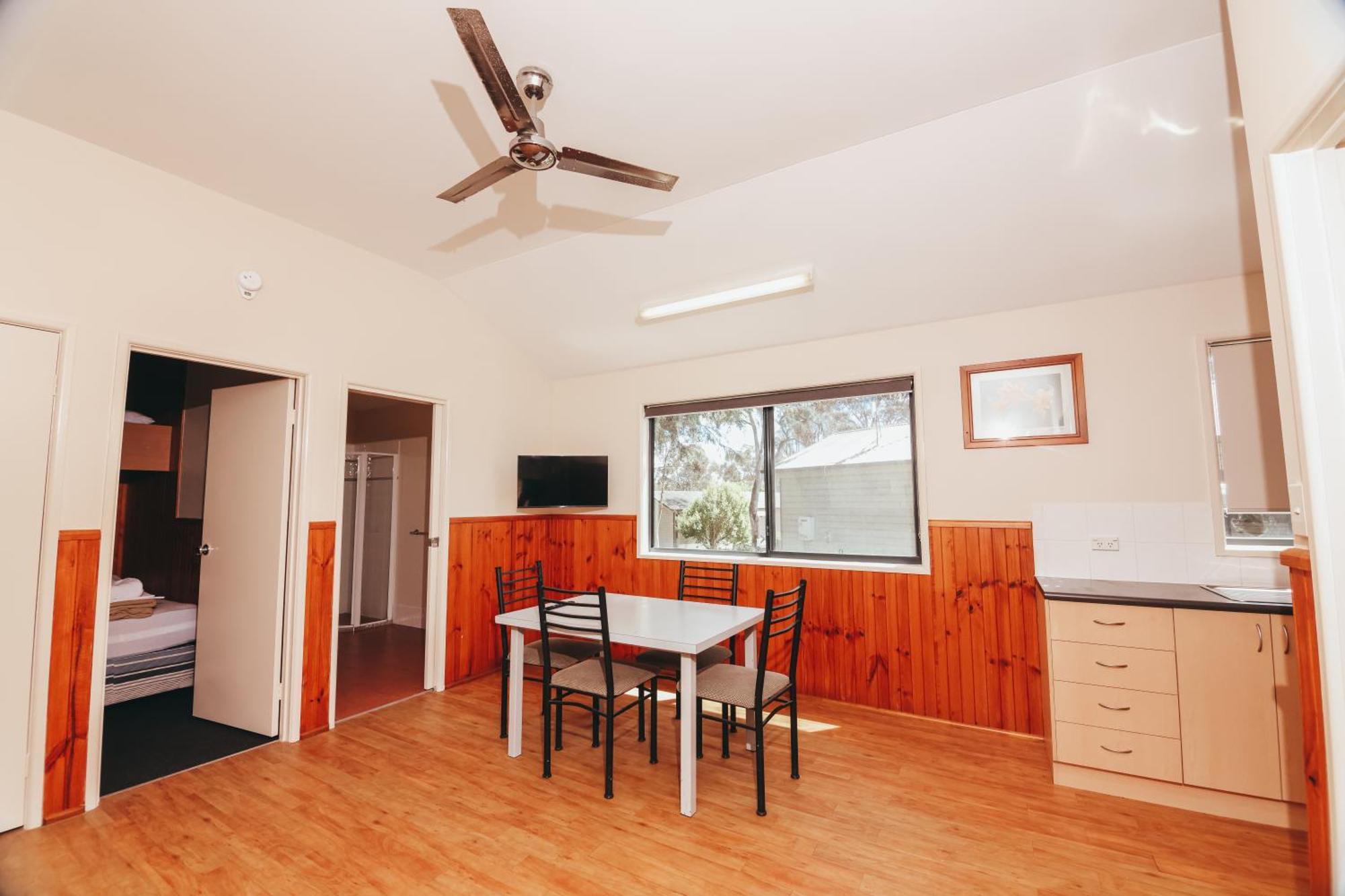 Eaglehawk Park Holiday park Canberra