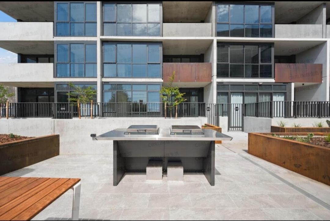 Brand-new 1-bedroom At Inner North Suburb