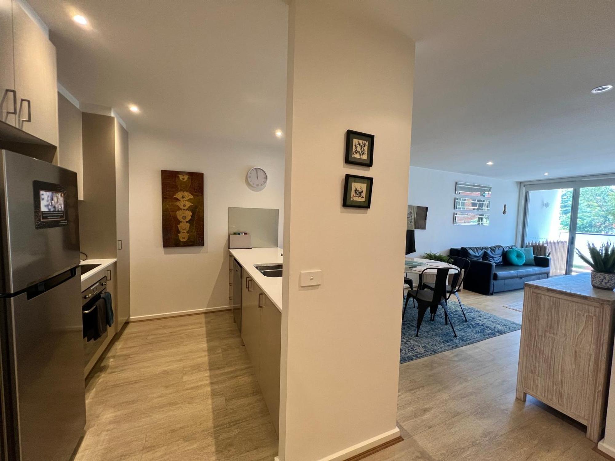 Envy 11 Luxe Spacious 1br Apt Braddon Wifi Wine Secure Parking * Canberra