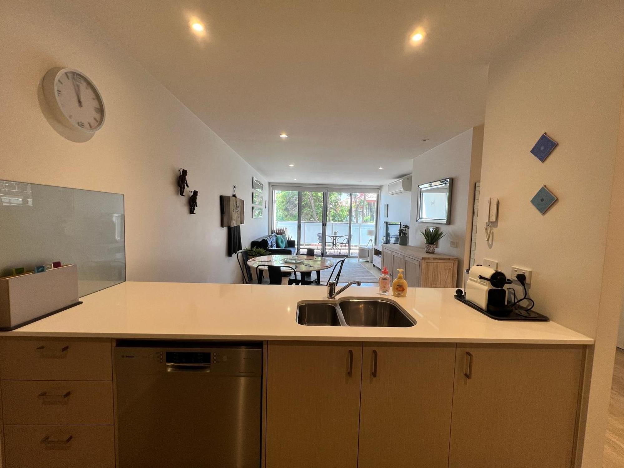 Apartment Envy 11 Luxe Spacious 1br Apt Braddon Wifi Wine Secure Parking Canberra