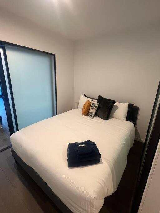 Cbd - Pool - Sleeps 4 - Parking Apartment *
