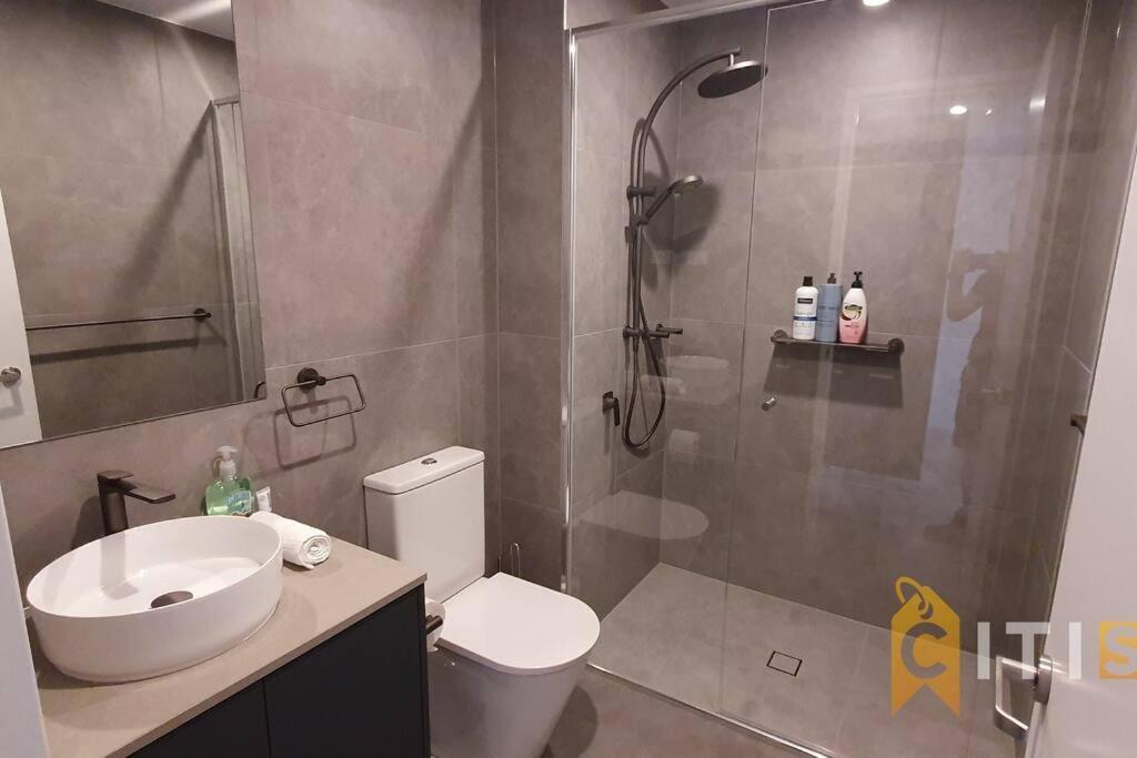 Lovely In Lyneham - 1bd 1bth *