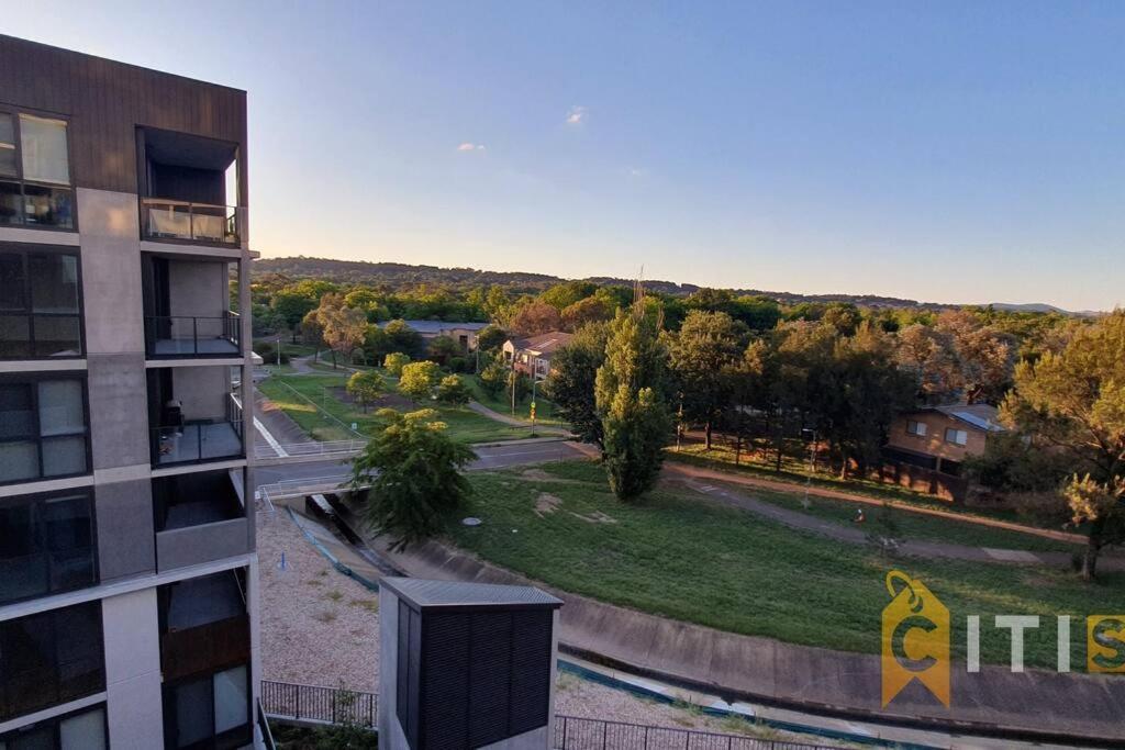 Apartment Lovely In Lyneham - 1bd 1bth